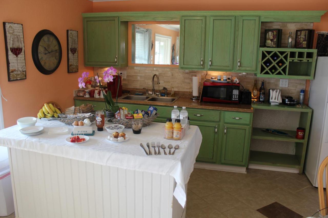 Pierhouse Bed & Breakfast Kill Devil Hills Exterior photo